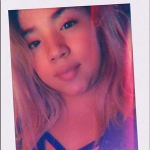 Meet your Posher, Monique